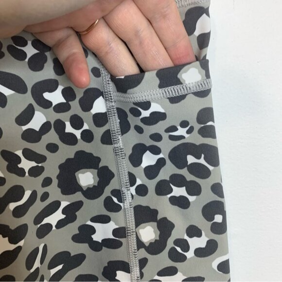 Offline by Aerie Goals Bike Shorts High Rise Grey Animal Print Pockets - Picture 2 of 6